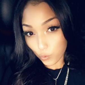 Meet your Posher, Adalia